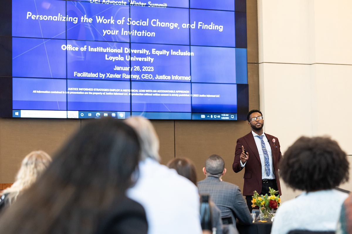 Dr. Robert Livingston gives a presentation to faculty and staff